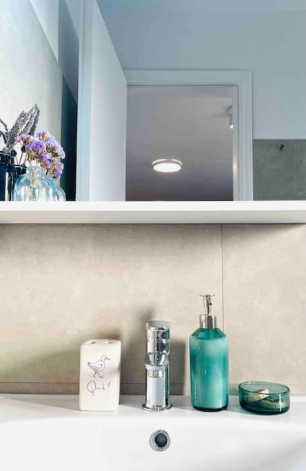 Cozy, Newly Renovated Apartment In Gavrio. Εξωτερικό φωτογραφία