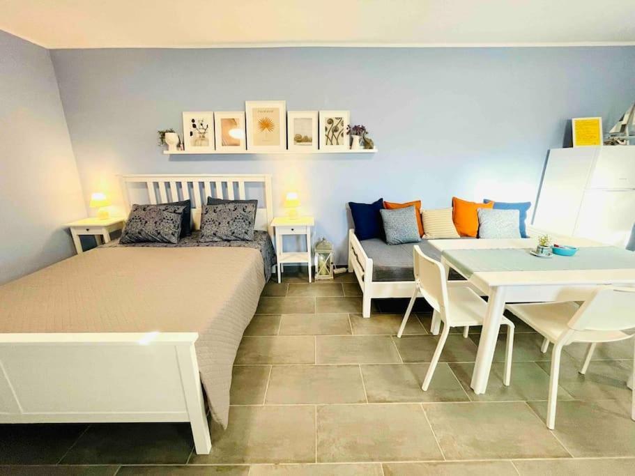 Cozy, Newly Renovated Apartment In Gavrio. Εξωτερικό φωτογραφία