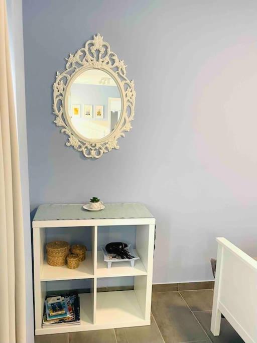 Cozy, Newly Renovated Apartment In Gavrio. Εξωτερικό φωτογραφία