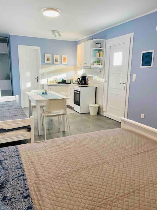 Cozy, Newly Renovated Apartment In Gavrio. Εξωτερικό φωτογραφία