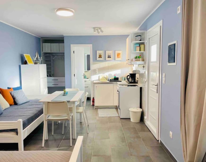 Cozy, Newly Renovated Apartment In Gavrio. Εξωτερικό φωτογραφία